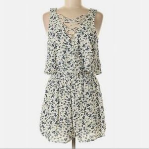 American Eagle Outfitters Women Ivory Romper S